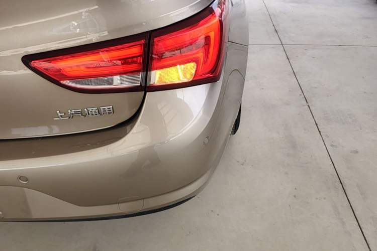 Used Buick Verano 2019 Sedan 15S Automatic Leading Model Right Rear Taillight