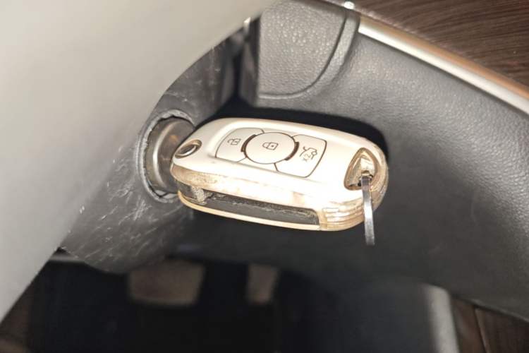 Used Buick Verano 2019 Sedan 20T Dual-Clutch Leading Model Vehicle Key