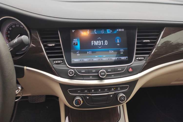 Used Buick Verano 2019 Sedan 15S Automatic Leading Model Audio And AC Panel