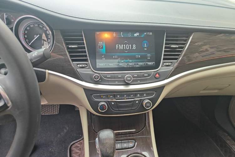Used Buick Verano 2019 Sedan 15S Automatic Leading Model Audio And AC Panel