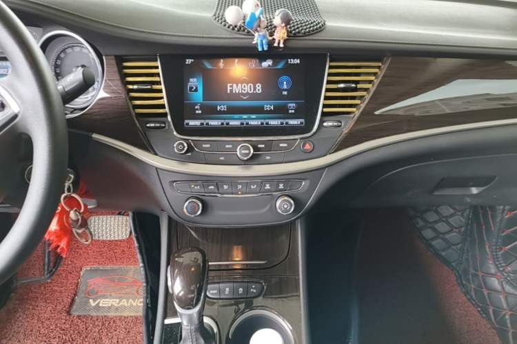 Used Buick Verano 2019 Sedan 20T Dual-Clutch Leading Model Audio And AC Panel