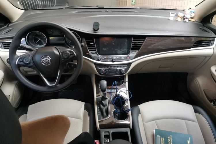 Used Buick Verano 2019 Sedan 15S Automatic Leading Model Center Console