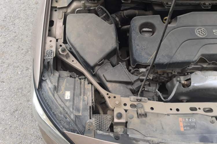 Used Buick Verano 2019 Sedan 15S Automatic Entry Model Engine Bay Right