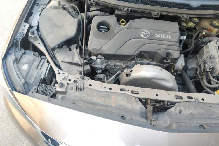 Used Buick Verano 2019 Sedan 15S Automatic Entry Model Engine Bay Right