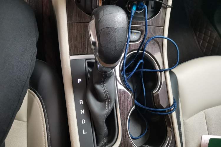 Used Buick Verano 2019 Sedan 15S Automatic Leading Model Gear Lever