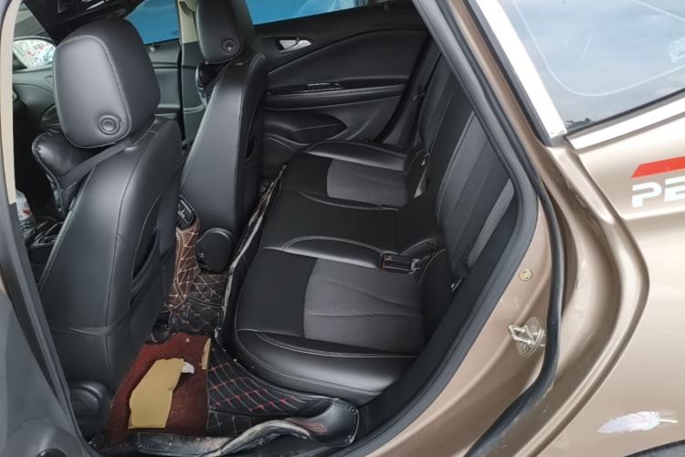 Used Buick Verano 2019 Sedan 20T Dual-Clutch Leading Model Left Rear Seat