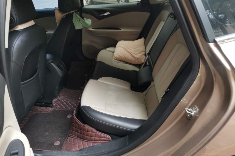 Used Buick Verano 2019 Sedan 15S Automatic Leading Model Left Rear Seat