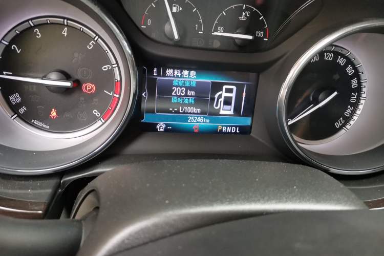 Used Buick Verano 2019 Sedan 15S Automatic Leading Model Odometer Close Up