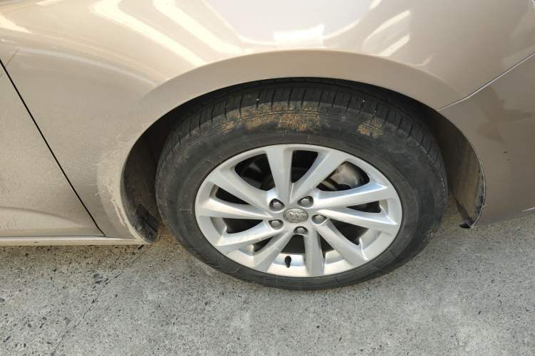 Used Buick Verano 2019 Sedan 15S Automatic Entry Model Right Front Wheel Hub