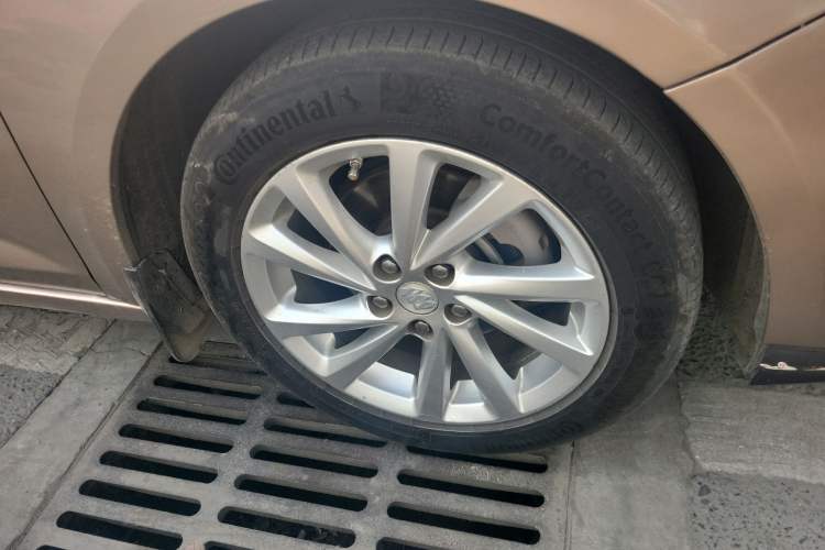 Used Buick Verano 2019 Sedan 15S Automatic Entry Model Right Front Wheel Hub