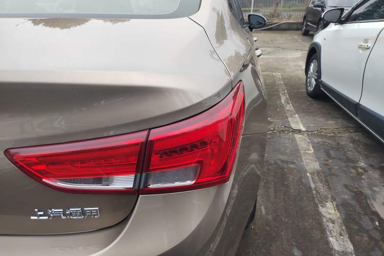 Used Buick Verano 2019 Sedan 15S Automatic Leading Model Right Rear Taillight