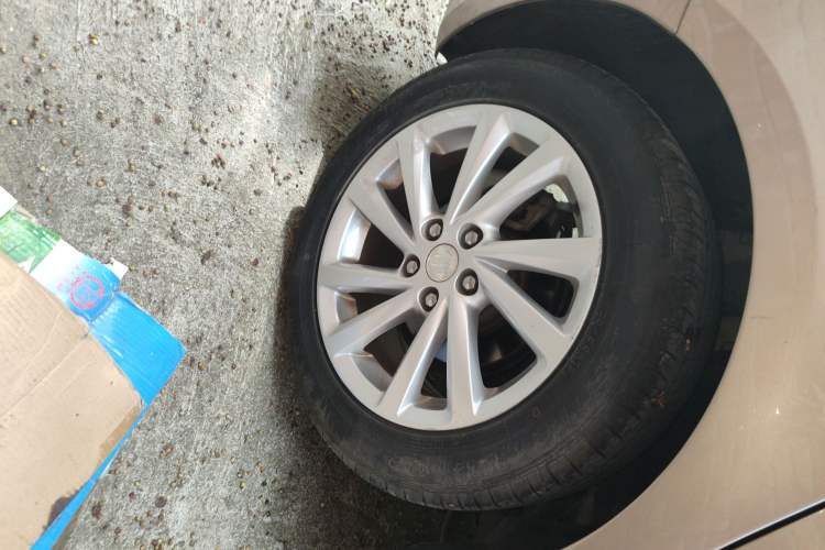 Used Buick Verano 2019 Sedan 15S Automatic Entry Model Right Rear Wheel Hub