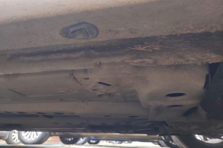 Used Buick Verano 2019 Sedan 15S Automatic Leading Model Right Side Sill