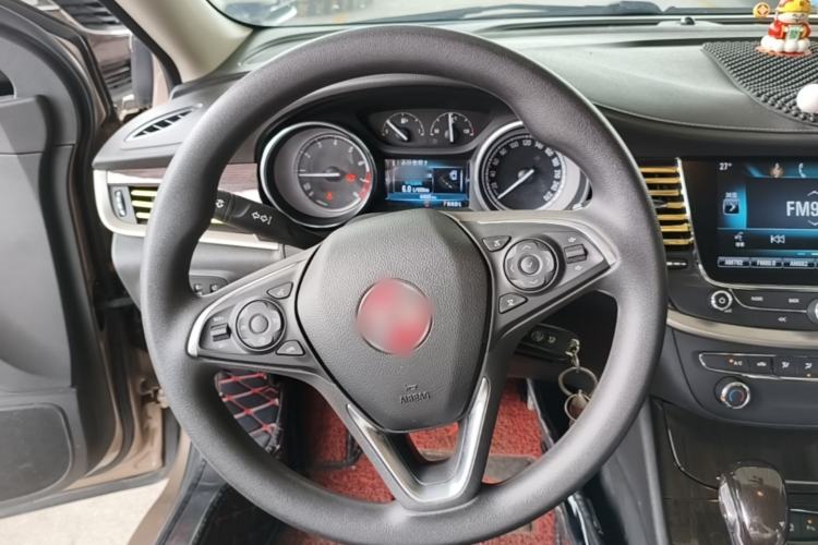 Used Buick Verano 2019 Sedan 20T Dual-Clutch Leading Model Steering Wheel