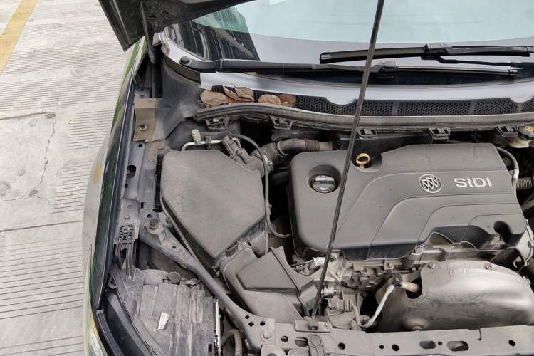 Used Buick Verano 2019 Sedan 15S Automatic Leading Model Engine Bay Right