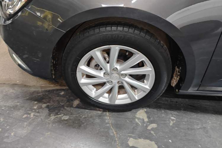 Used Buick Verano 2019 Sedan 15S Automatic Leading Model Exterior 4