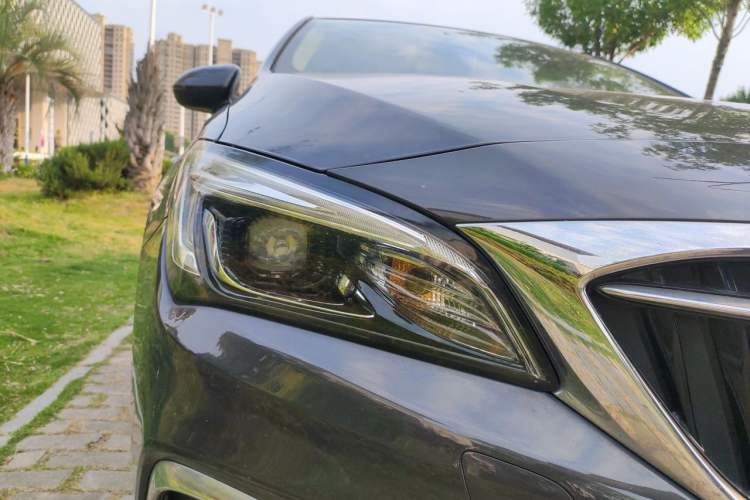 Used Buick Verano 2019 Sedan 15S Automatic Leading Model Exterior 6