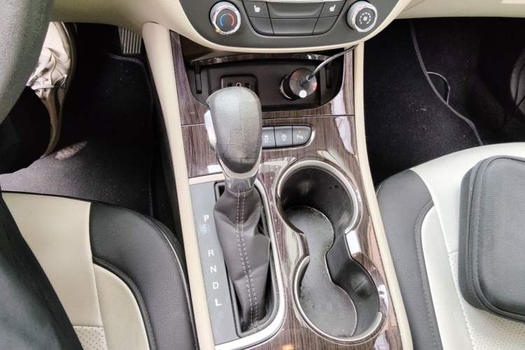 Used Buick Verano 2019 Sedan 15S Automatic Leading Model Gear Lever