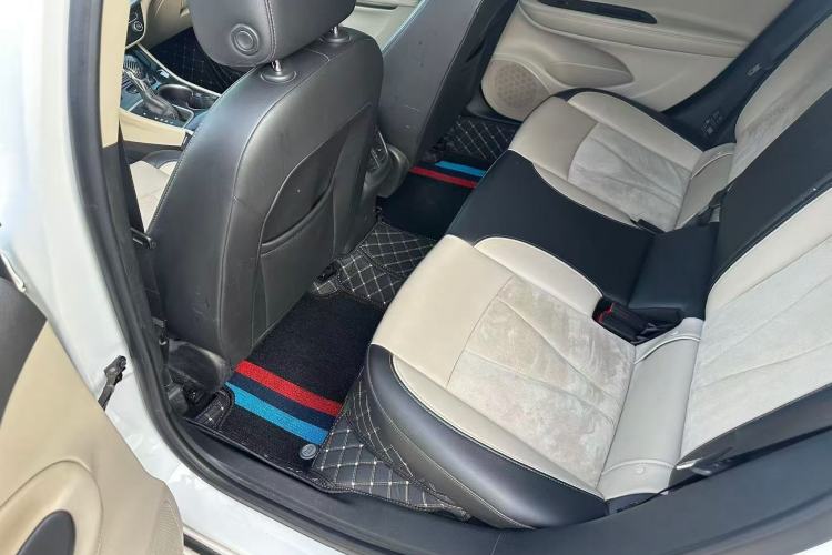 Used Buick Verano 2019 Sedan 15S Automatic Leading Model Interior 3