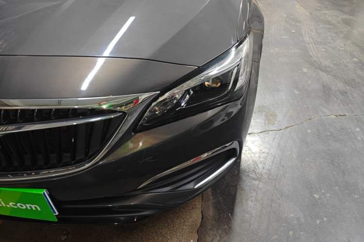 Used Buick Verano 2019 Sedan 15S Automatic Leading Model Left Front Headlight