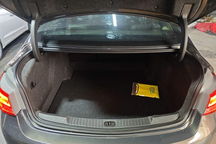 Used Buick Verano 2019 Sedan 15S Automatic Leading Model Trunk