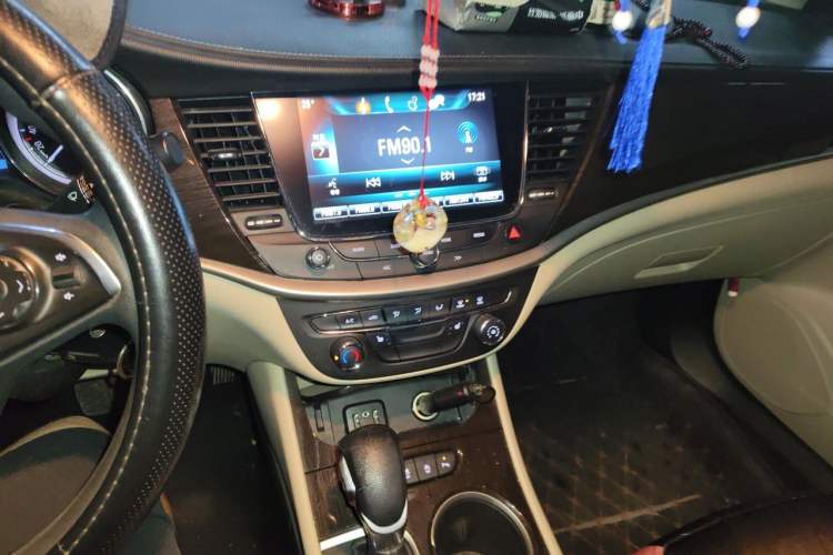 Used Buick Verano 2019 Sedan 15S Automatic Leading Model Audio And AC Panel
