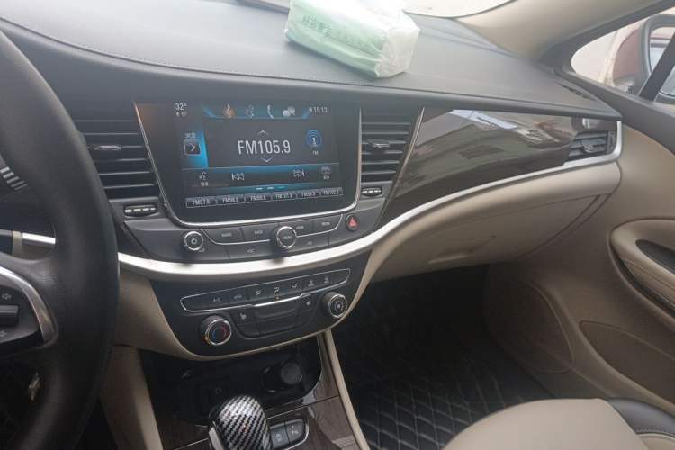 Used Buick Verano 2019 Sedan 15S Automatic Leading Model Audio And AC Panel