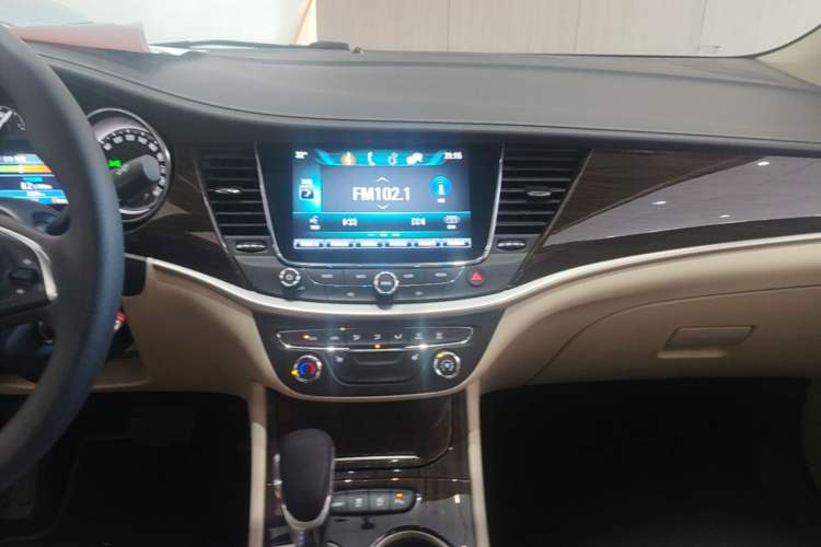 Used Buick Verano 2019 Sedan 15S Automatic Leading Model Audio And AC Panel