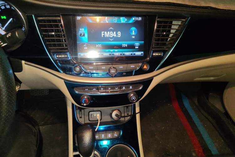 Used Buick Verano 2019 Sedan 15S Automatic Leading Model Audio And AC Panel