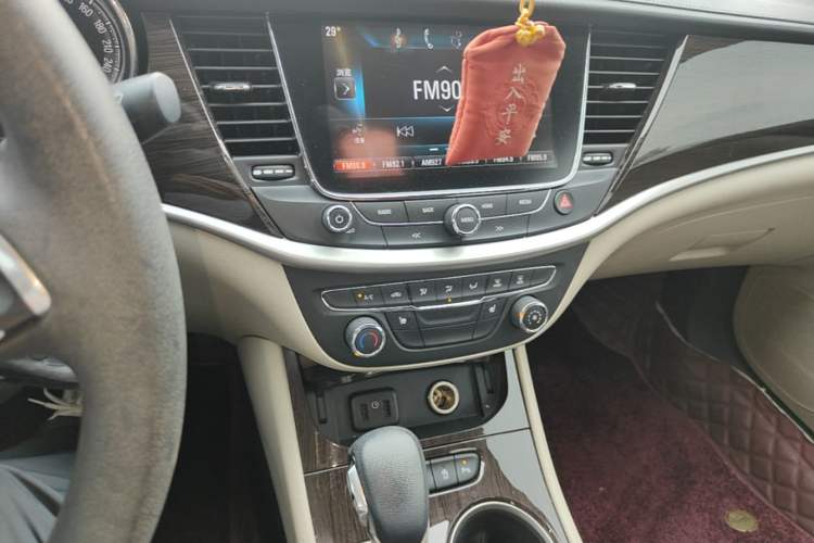 Used Buick Verano 2019 Sedan 15S Automatic Leading Model Audio And AC Panel