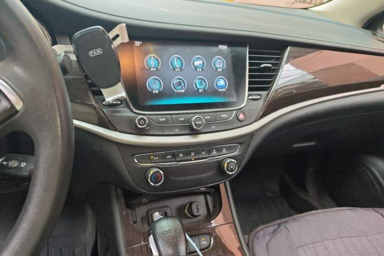 Used Buick Verano 2019 Sedan 20T Dual-Clutch Leading Model Audio And AC Panel