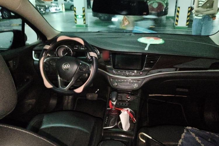 Used Buick Verano 2019 Sedan 20T Dual-Clutch Leading Model Center Console