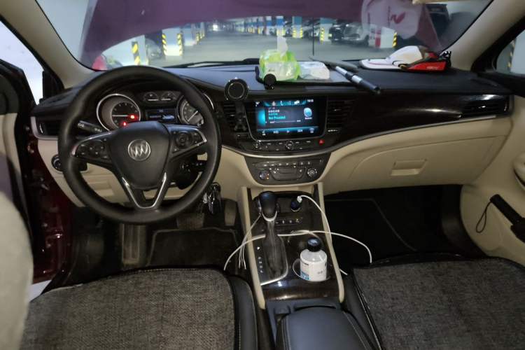 Used Buick Verano 2019 Sedan 15S Automatic Leading Model Center Console