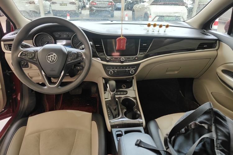 Used Buick Verano 2019 Sedan 15S Automatic Leading Model Center Console