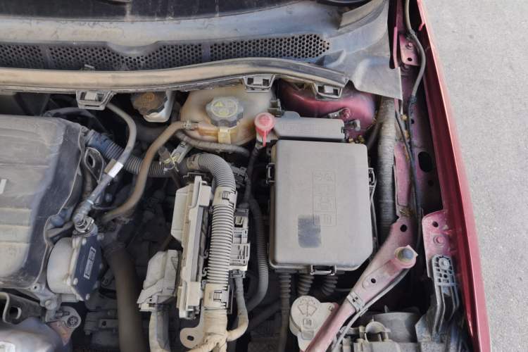 Used Buick Verano 2019 Sedan 15S Automatic Leading Model Engine Bay Left