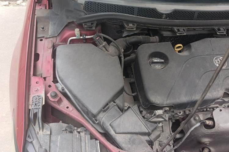 Used Buick Verano 2019 Sedan 15S Automatic Leading Model Engine Bay Right
