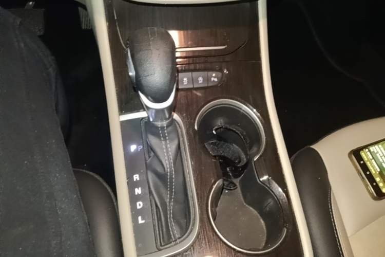 Used Buick Verano 2019 Sedan 15S Automatic Leading Model Gear Lever