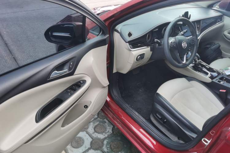 Used Buick Verano 2019 Sedan 15S Automatic Leading Model Interior 3
