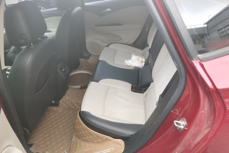 Used Buick Verano 2019 Sedan 15S Automatic Leading Model Interior 4