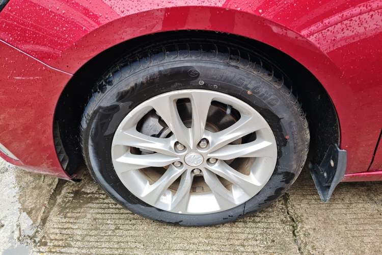Used Buick Verano 2019 Sedan 20T Dual-Clutch Leading Model Left Front Wheel Hub