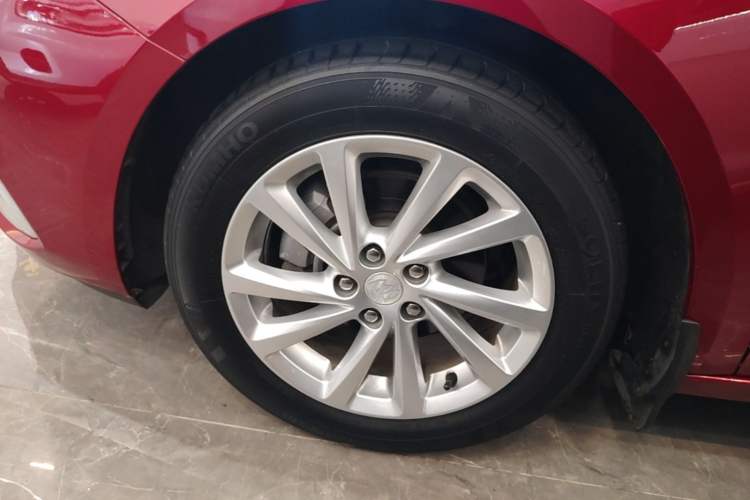Used Buick Verano 2019 Sedan 15S Automatic Leading Model Left Front Wheel Hub