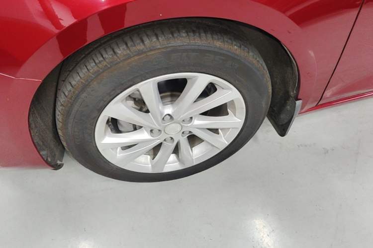 Used Buick Verano 2019 Sedan 15S Automatic Entry Model Left Front Wheel Hub
