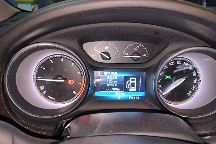Used Buick Verano 2019 Sedan 15S Automatic Leading Model Odometer Close Up