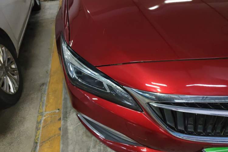 Used Buick Verano 2019 Sedan 15S Automatic Leading Model Right Front Headlight