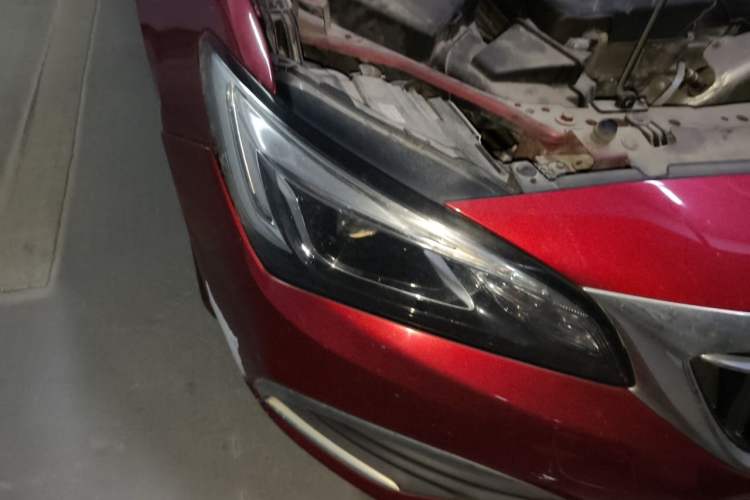 Used Buick Verano 2019 Sedan 15S Automatic Leading Model Right Front Headlight