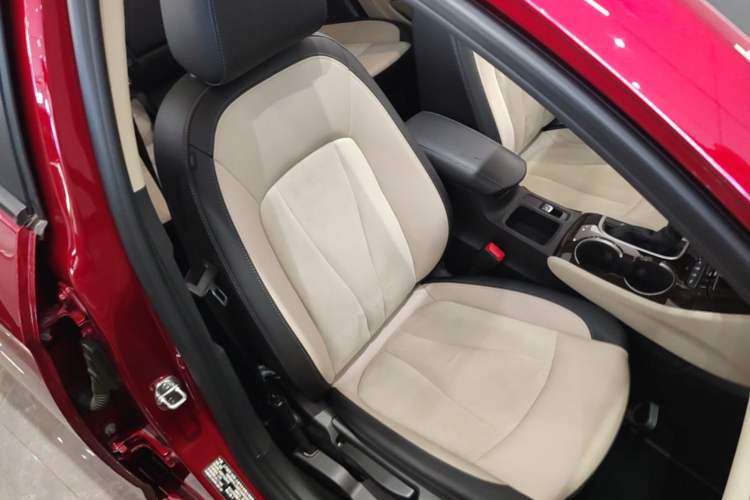 Used Buick Verano 2019 Sedan 15S Automatic Leading Model Right Front Seat