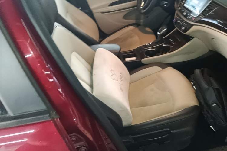 Used Buick Verano 2019 Sedan 15S Automatic Leading Model Right Front Seat
