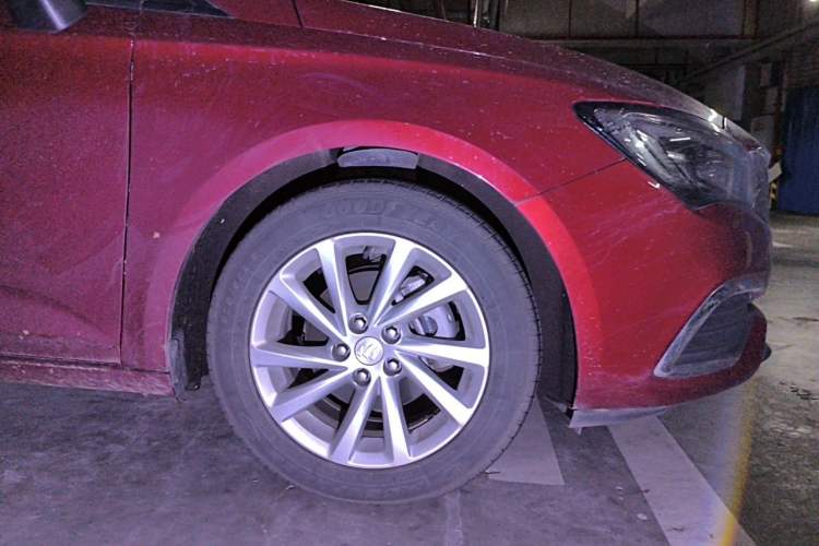 Used Buick Verano 2019 Sedan 15S Automatic Leading Model Right Front Wheel Hub