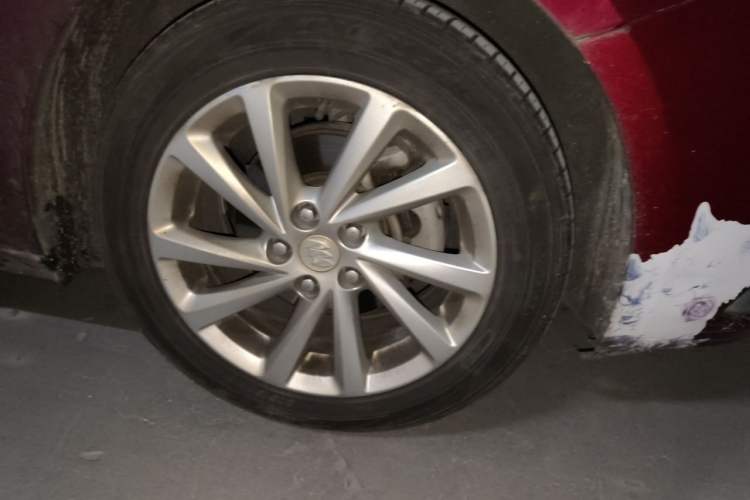 Used Buick Verano 2019 Sedan 15S Automatic Leading Model Right Front Wheel Hub