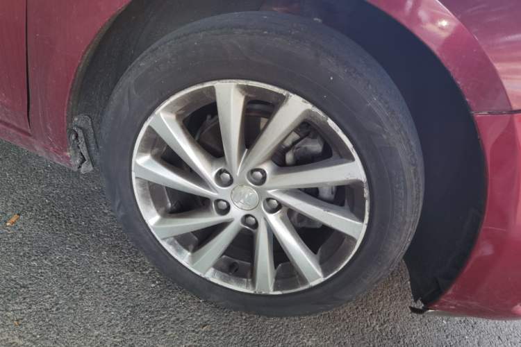 Used Buick Verano 2019 Sedan 15S Automatic Leading Model Right Front Wheel Hub